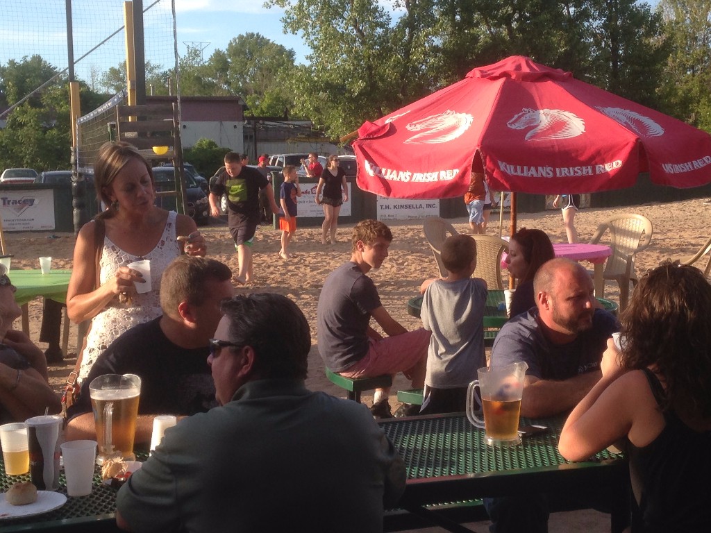 Full Patio at Trapper's Pizza Pub